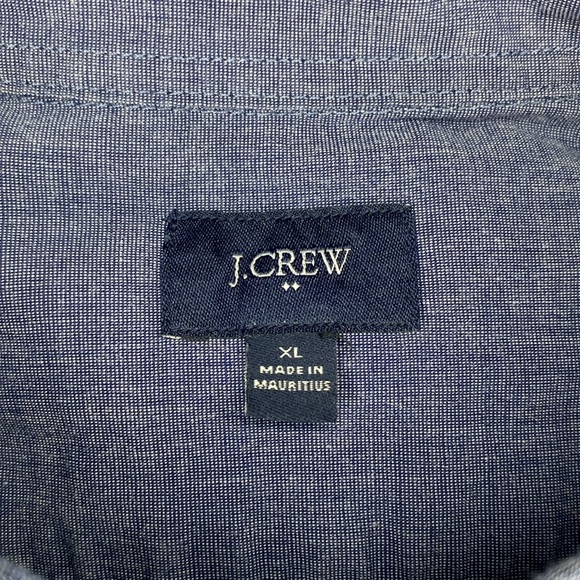 J. Crew Long-Sleeve Button-Down Shirt in 100% Blue Cotton (sz XL) - Picture 5 of 5